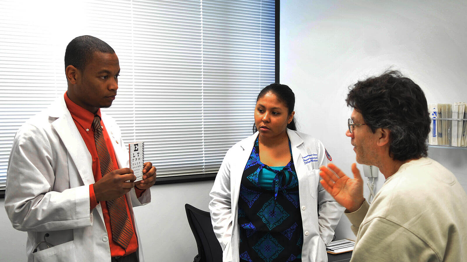 Patient taking a eye exam 